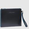E08428D19900969901EAB9F7EF140661_ Pochette con polsiera piquadro