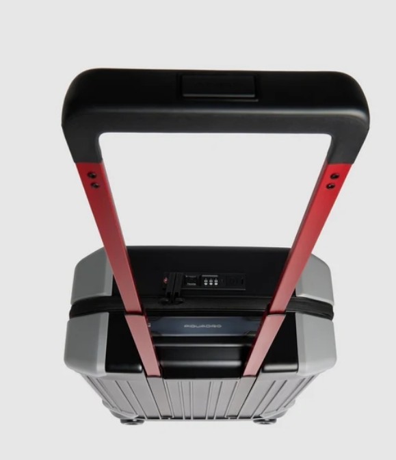 098CB17360FE7E94CA8C246AFEFC45F7_ Trolley piquadro
